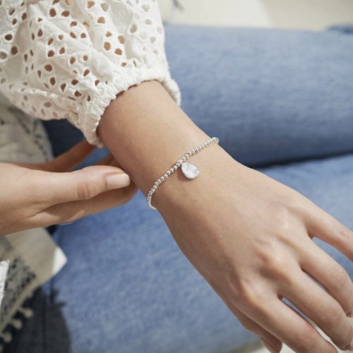 Joma A Little January Birth Flower Bracelet